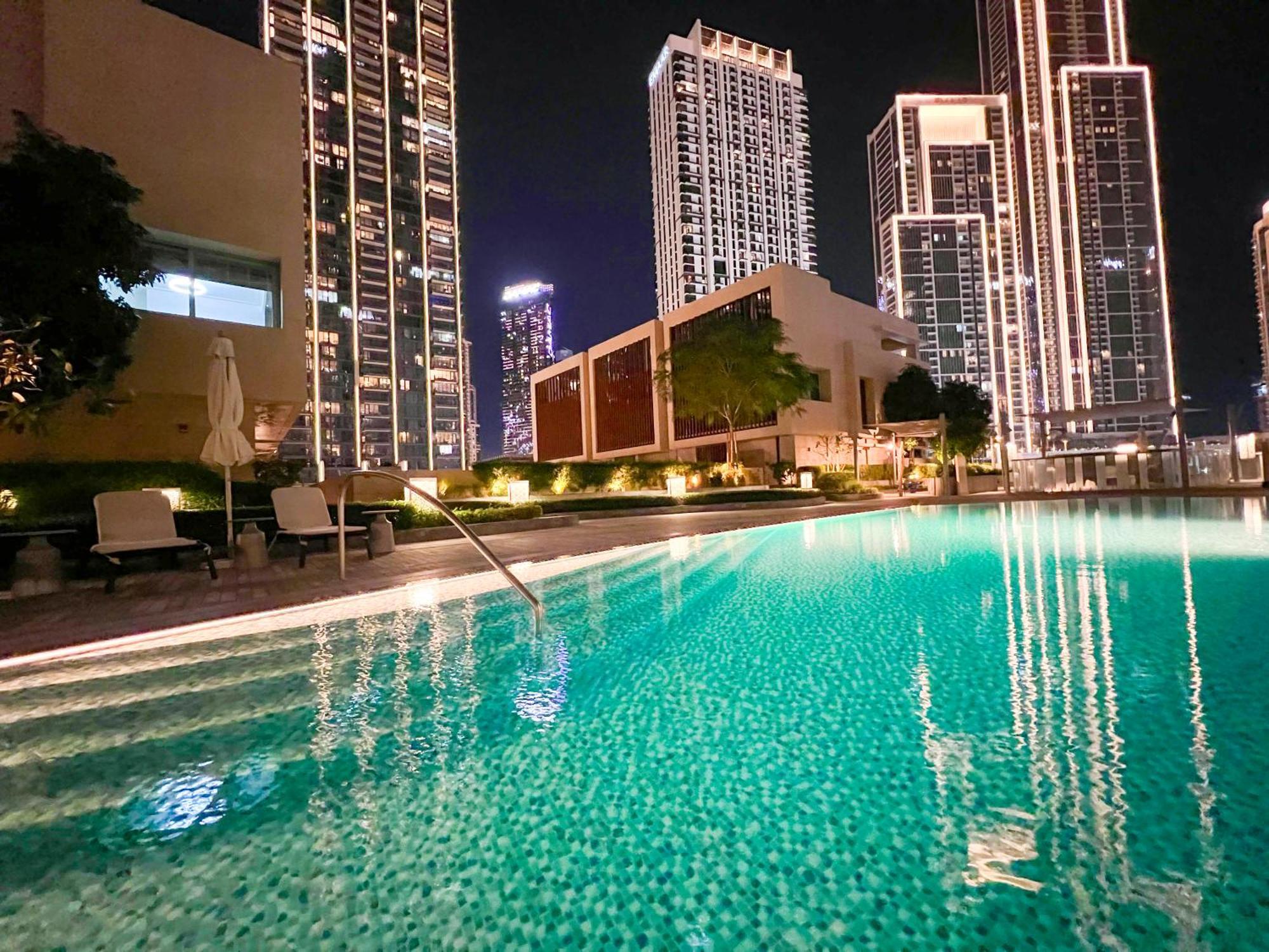 Downtown Luxury - Stunning Burj Khalifa & Sea View - 5 Minutes Walk To Dubai Mall Exterior foto